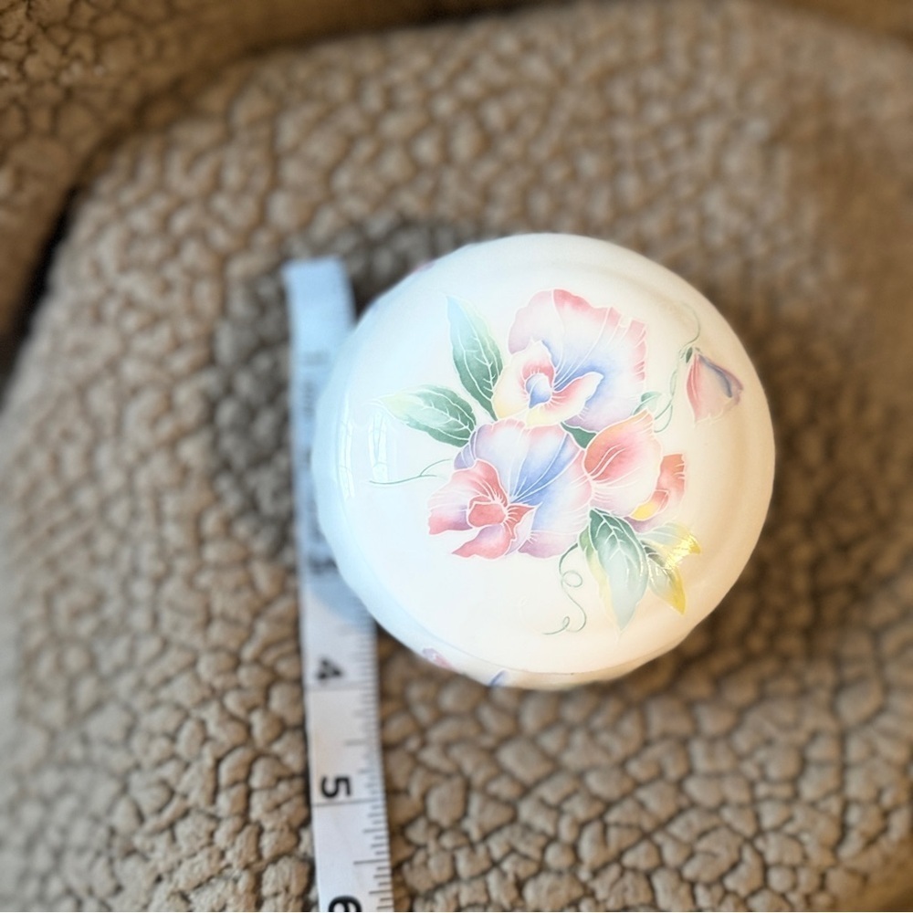 1984 Aynsley Little Sweetheart Trinket Box, Floral Lid, Bone China, 4”, England﻿ - Picture 12 of 12